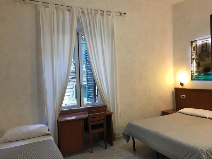 Bedroom 3, Les Artes, Roma