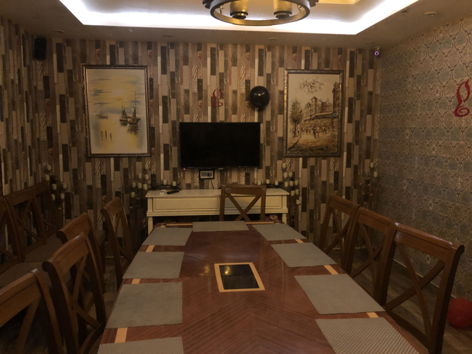 Food & Drinks 3, Signature Inn, Lahore