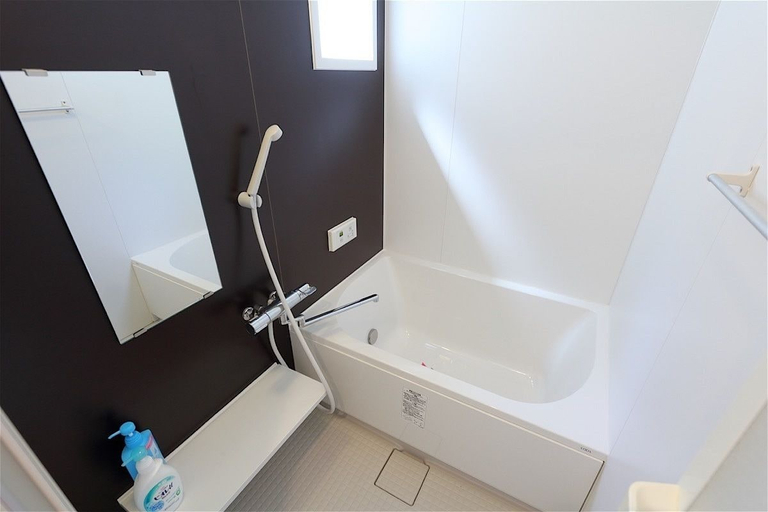 Bathroom 3, Shonan-Enoshima Seaside Guest House – Hostel, Fujisawa