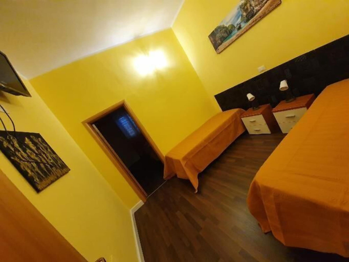 Bedroom 2, B&B Nonna Lucia, Taranto