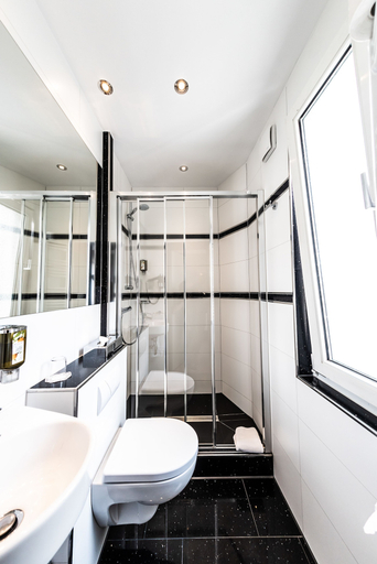 Bathroom 4, Mauritius Komfort Hotel in der Altstadt, Köln