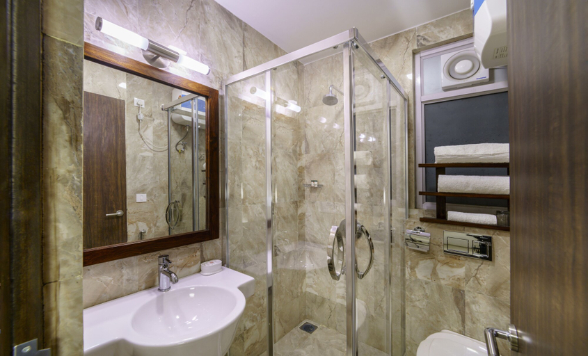 Bathroom 4, Zade House Jaipur, Jaipur
