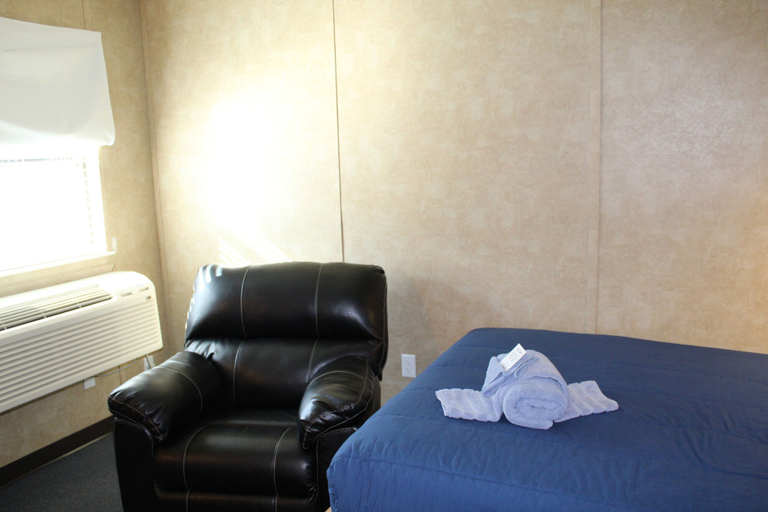 Bedroom 2, Target Hospitality-Seven Rivers Lodge Carlsbad, Eddy