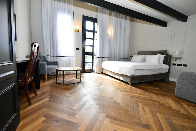 Bedroom 5, Jaffa King Gallery Boutique Hotel