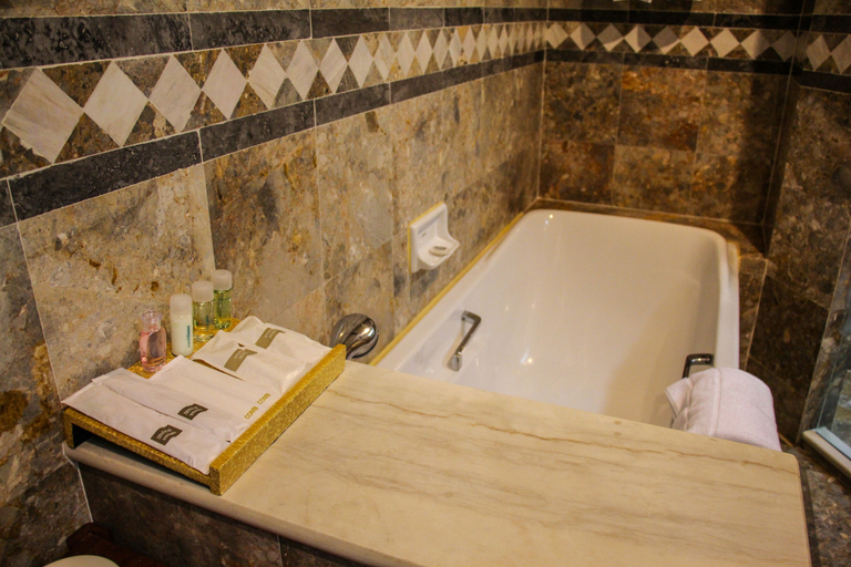 Bathroom 5, Laotel Vientiane, Vientiane