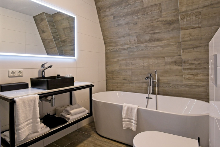Bathroom 4, Slot Hotel Schagen, Schagen