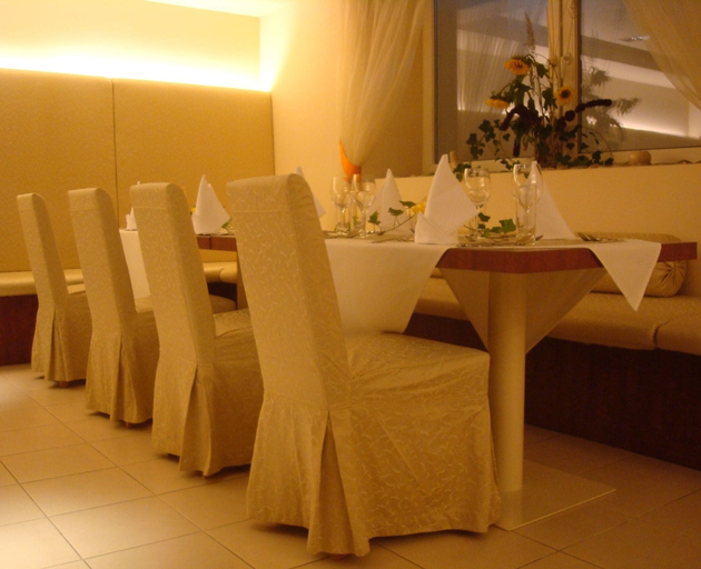 Food & Drinks 5, Ambient Hotel, Domžale