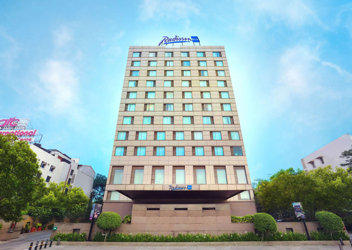 Radisson Blu Hotel Chennai City Centre, Chennai