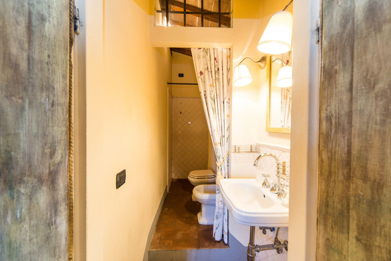 Bathroom 4, Podere il Poggiolo, Florence