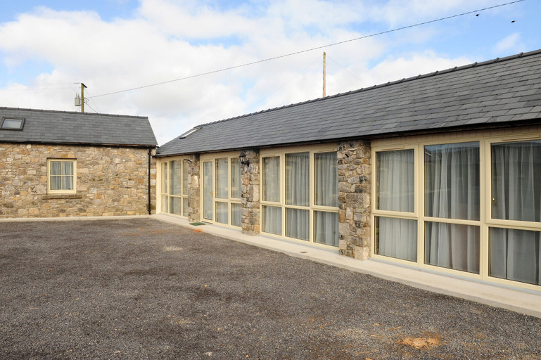 Exterior & Views 2, Sheephouse Country Courtyard