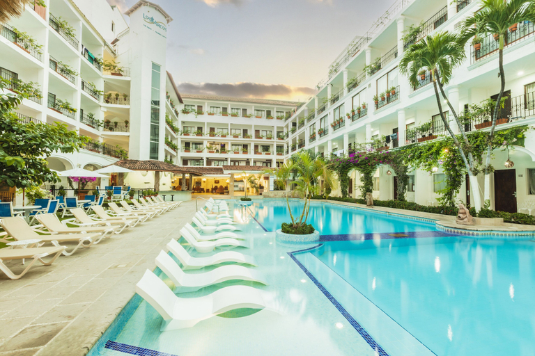 Sport & Beauty 2, Playa Los Arcos Hotel Beach Resort & Spa, Puerto Vallarta
