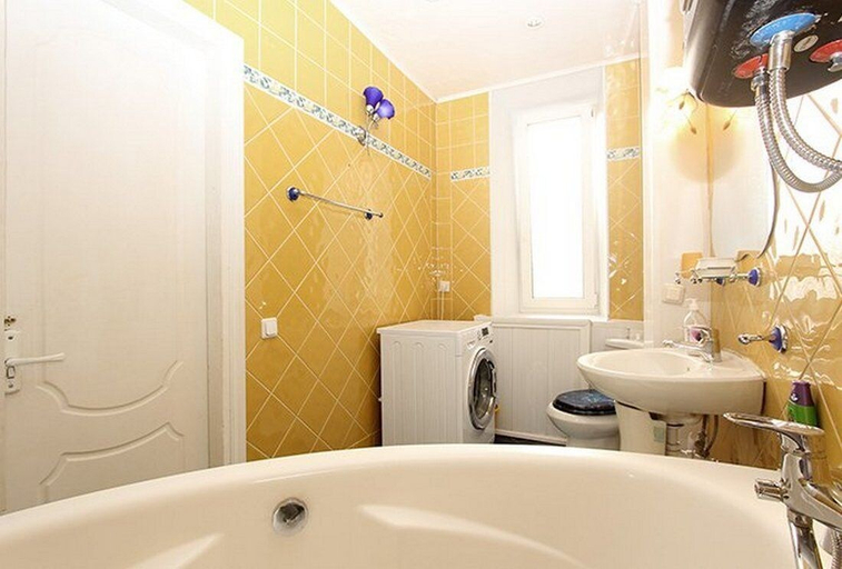 Bathroom 2, Apartlux Krasnopresnenskaya, Northern