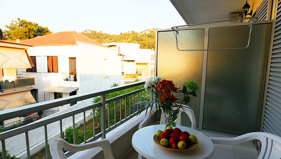 Others 5, Mary Hotel, East Macedonia and Thrace