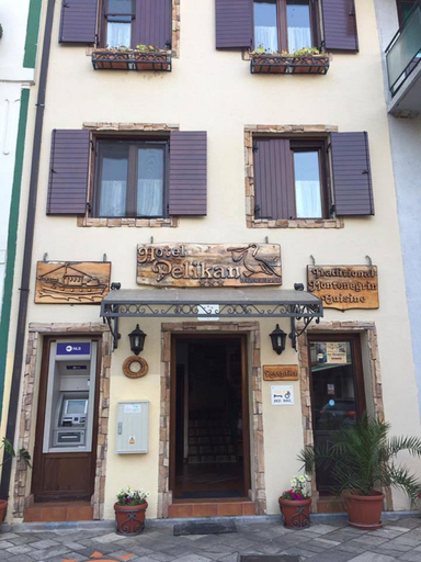 Exterior & Views 2, Hotel Pelikan