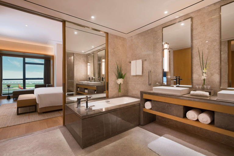 Bathroom 5, Hyatt Regency Shenzhen Airport, Shenzhen