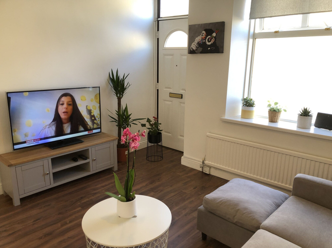 Others 4, Modern 3 bedrooms house with 6 guests, Sheffield