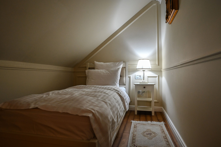 Bedroom 3, Grant Hotel Boutique, Arad
