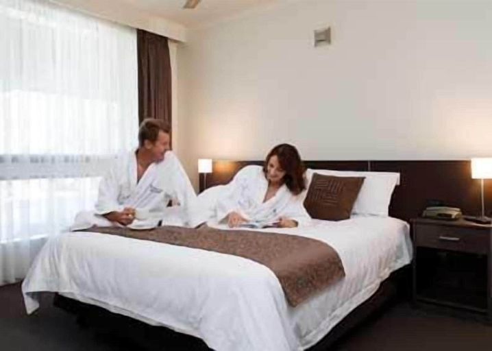 Bedroom 2, Rich River Golf Club Resort, Murray