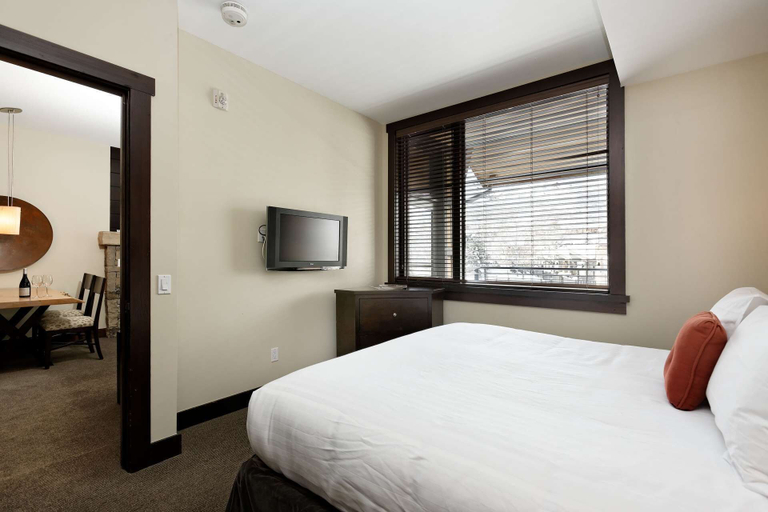 Bedroom 2, Hayden Lodge by iTrip Aspen Snowmass, Pitkin
