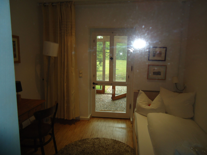 Bedroom 4, Seehotel am Neuklostersee, Nordwestmecklenburg
