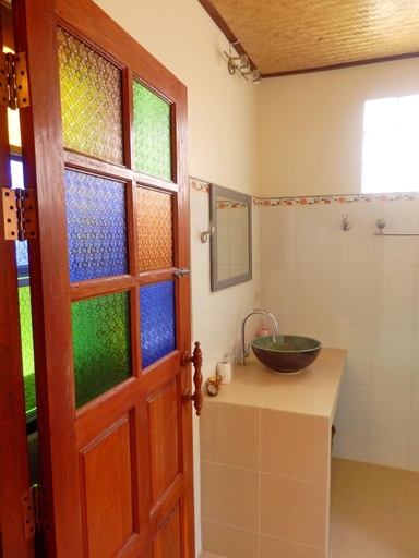 Bathroom 3, Golden Teak Home Resort, Saraphi