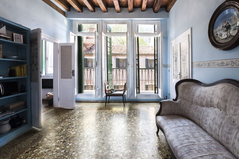 Others 3, Venice Giardini Biennale Apartment, Venezia