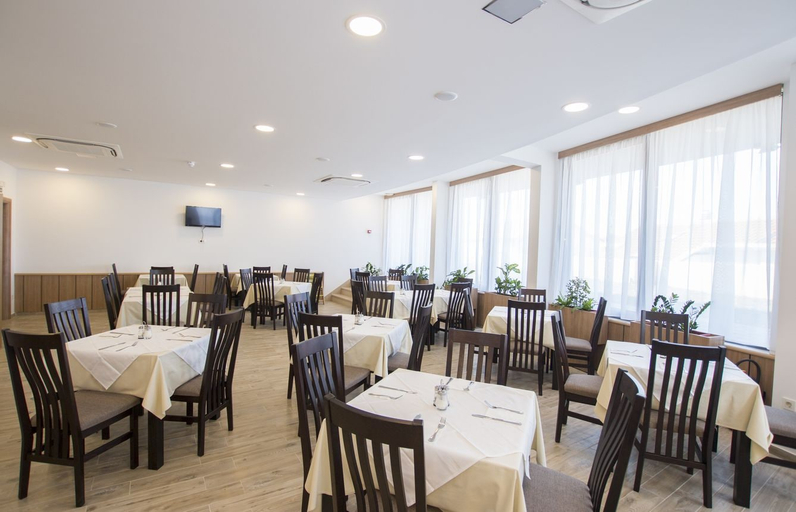 Food & Drinks 4, Villa Paradiso 2, Pojezerje