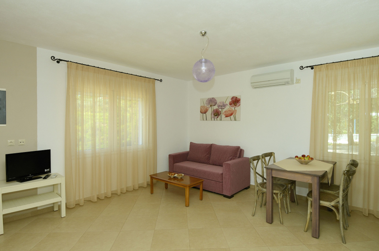 Others 5, Myrtilos Cottage, Thessaly