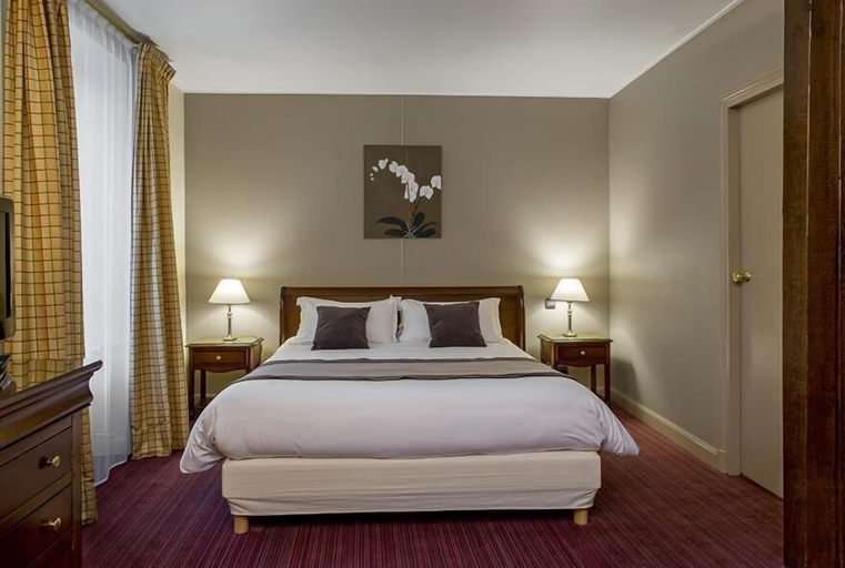 Bedroom 4, Best Western Grand Hotel De Bordeaux, Cantal