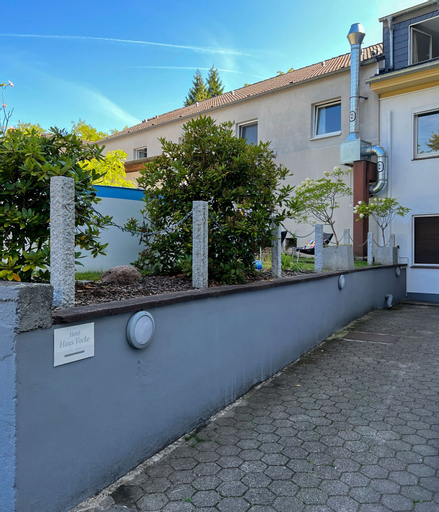 Exterior & Views 9