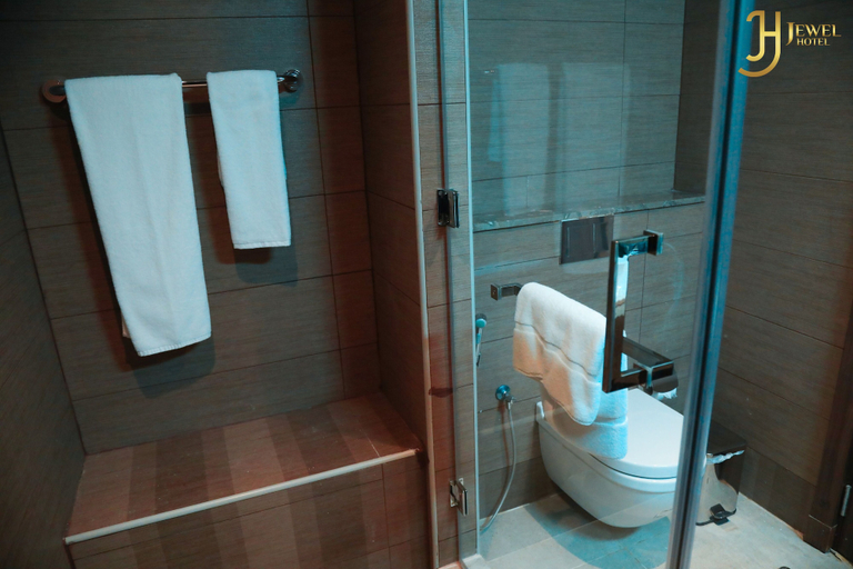 Bathroom 3, The Jewel Hotel, Manama