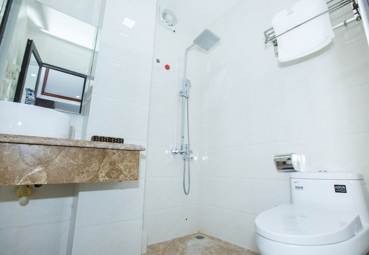Bathroom 4, Hoang Hai Hotel, Ninh Bình