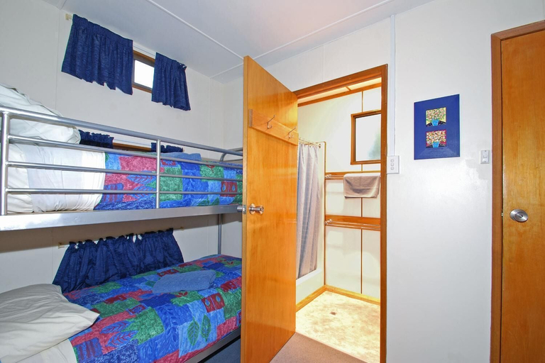Bedroom 3, Triabunna Cabin and Caravan Park, Glamorgan-Spring Bay