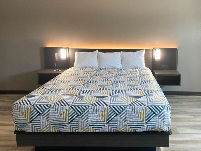 Bedroom 3, Motel 6 Fort Worth, TX – I-35 & I-20, Fort Worth