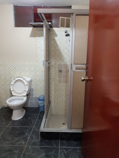 Bathroom 3, Aruba Suite Hotel, Lima