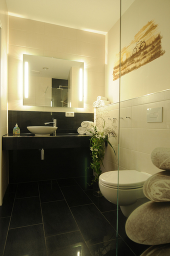 Bathroom 3, Ferienanlage Pritzerbe, Potsdam-Mittelmark