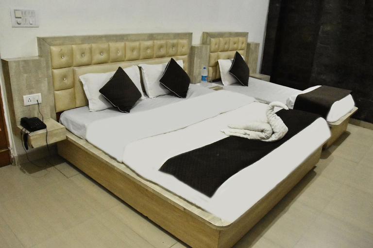 Bedroom 2, Hotel Neelkanth Mahadev Hotel & Resorts, Reasi