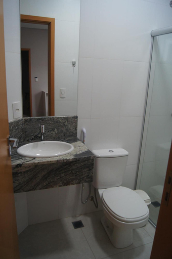 Bathroom 4, Ventura Hotel, Barreiras