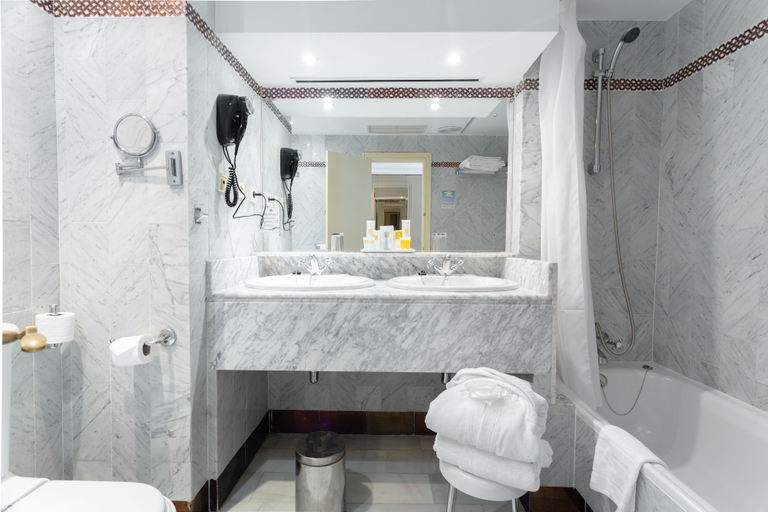 Bathroom 5, Hotel Abades Benacazón, Sevilla