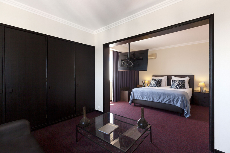 Bedroom 3, Carcavelos Beach Hotel, Cascais