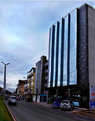 Exterior & Views