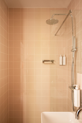 Bathroom 5, Hotel 171, Rotterdam