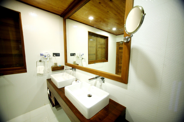 Bathroom 4, Water Gate Resort & Spa, Habaraduwa
