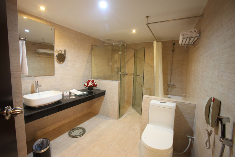 Bathroom 5, Dhaka Regency Hotel & Resort, Dhaka