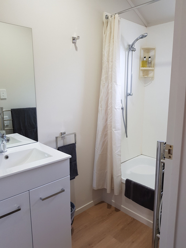 Bathroom, Paihia Apartments, Far North