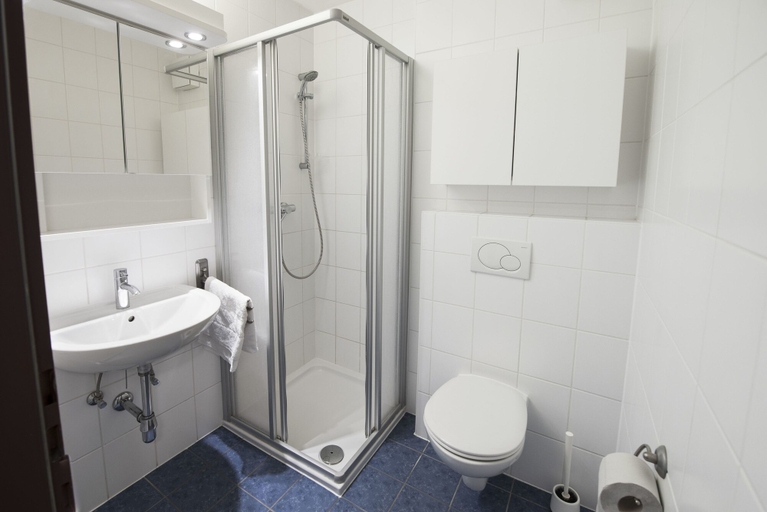 Bathroom, myNext - Riverside Hotel Salzburg, Salzburg
