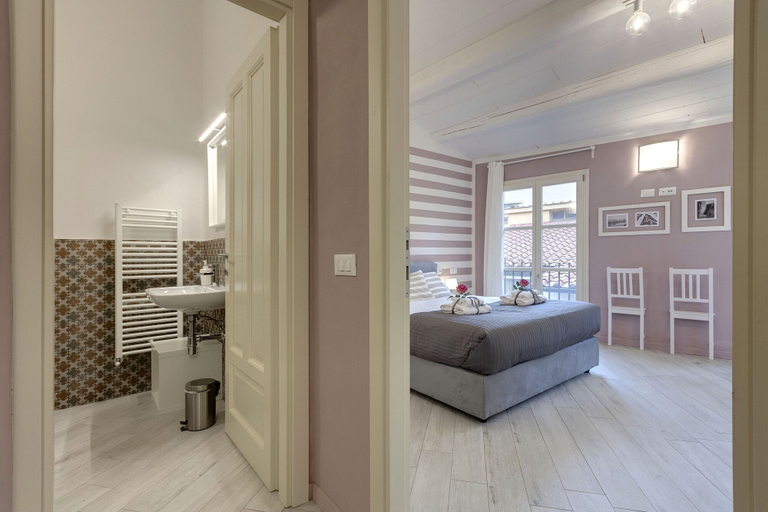 Bedroom 3, Vertical Garden Apartments by Mamo Florence, Florence