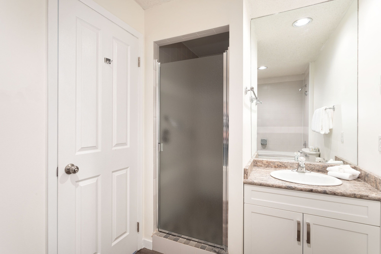 Bathroom 4, Lake Placid Lodge by Whiski Jack, Squamish-Lillooet