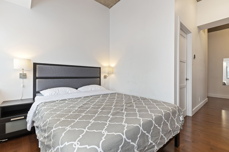 Bedroom 3, Condotel LeLuxe St-Denis St - mtlFlats, Montréal