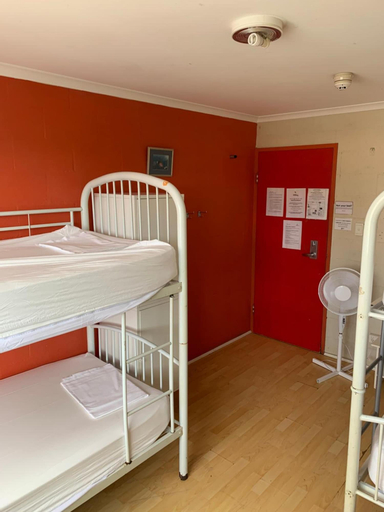 Bedroom 3, Mooloolaba Backpackers, Maroochy - Mooloolaba